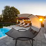 My Dalmatia - M&n With Shared Pool