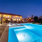 Apartment My Dalmatia - M&n With Shared Pool *