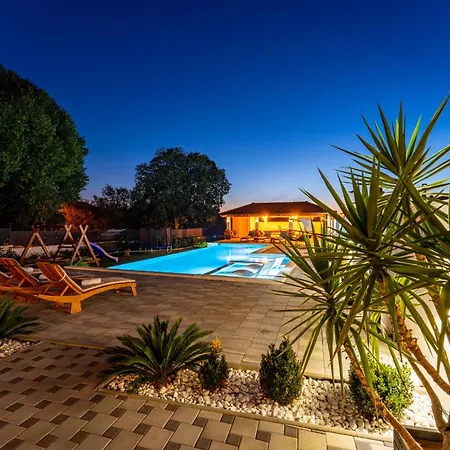 Апартаменты My Dalmatia - M&n With Shared Pool *