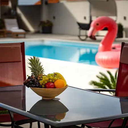 Апартаменты My Dalmatia - M&n With Shared Pool *