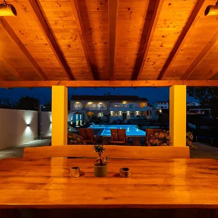 My Dalmatia - M&n With Shared Pool * Galovac (Zadar)