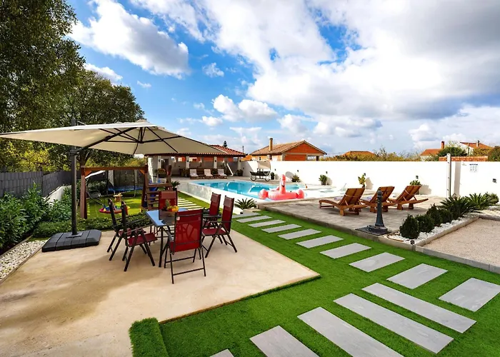 My Dalmatia - M&n With Shared Pool * Galovac (Zadar)