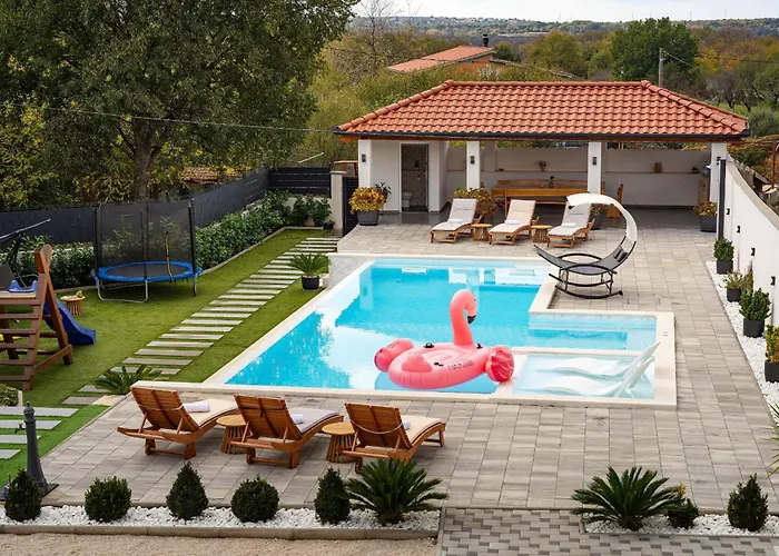 My Dalmatia - M&n With Shared Pool Апартаменты *