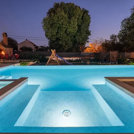 My Dalmatia - M&n With Shared Pool Apartman Galovac (Zadar)