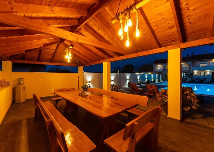 My Dalmatia - M&n With Shared Pool Apartman Galovac (Zadar)