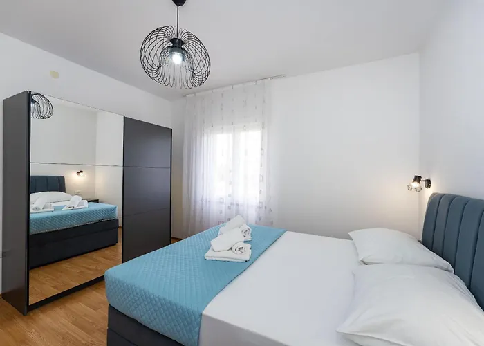 My Dalmatia - M&n With Shared Pool * Galovac (Zadar)