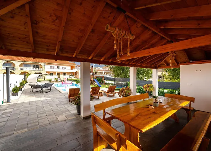 My Dalmatia - M&n With Shared Pool Apartman Galovac (Zadar)