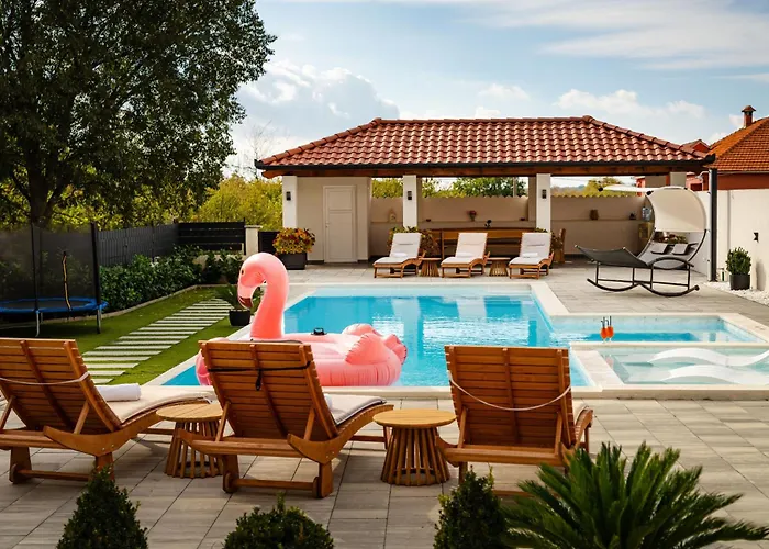 My Dalmatia - M&n With Shared Pool Apartman Galovac (Zadar)