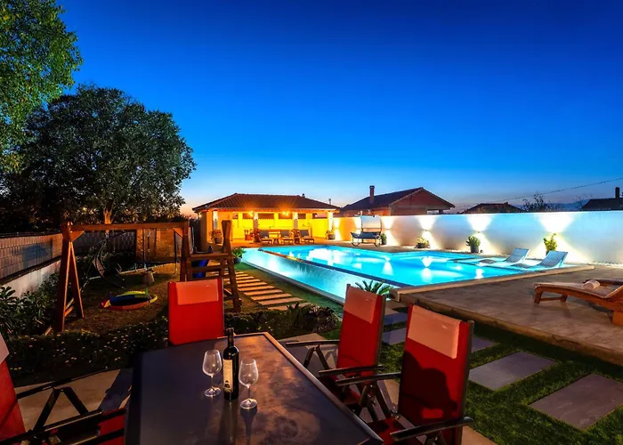 My Dalmatia - M&n With Shared Pool Apartman *