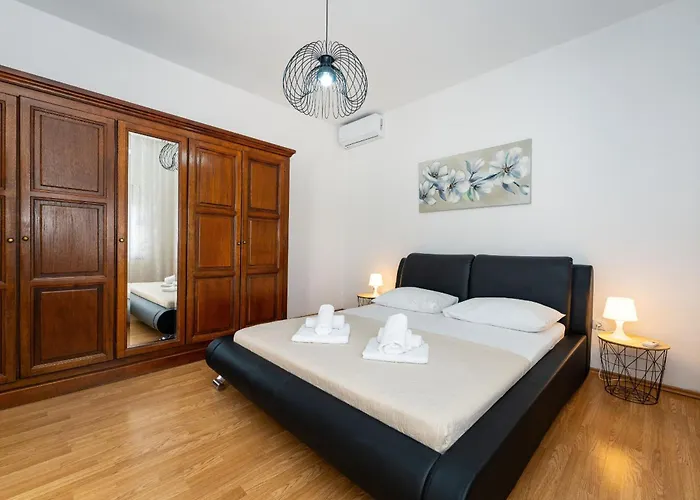 My Dalmatia - M&n With Shared Pool Apartman Galovac (Zadar)